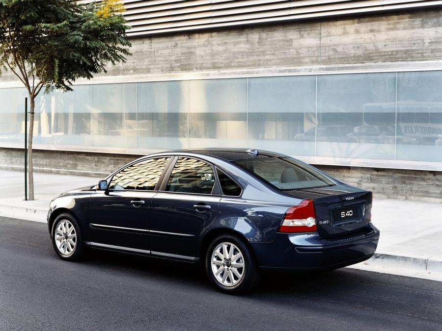  Volvo S40 2004 года  (фото 20 из 26)